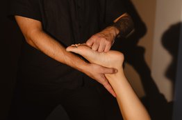 Восточный массаж ног